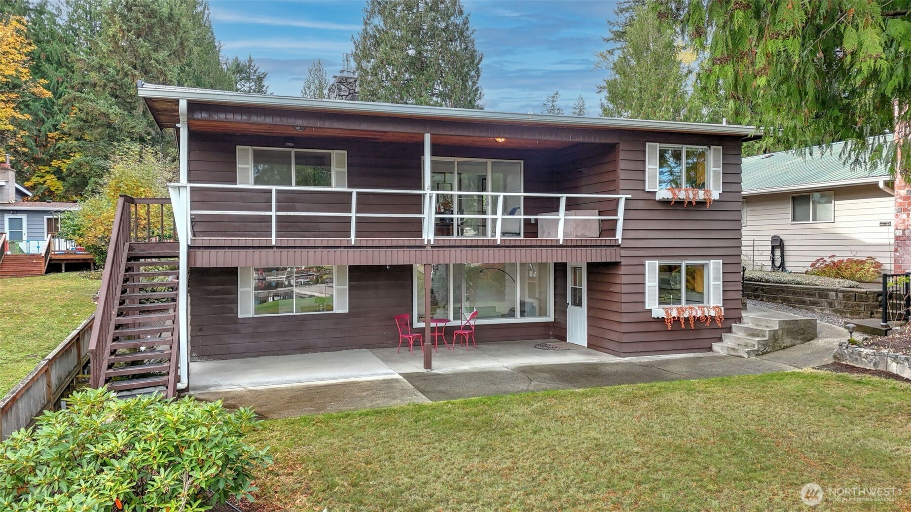 The perfect entertainment dock!