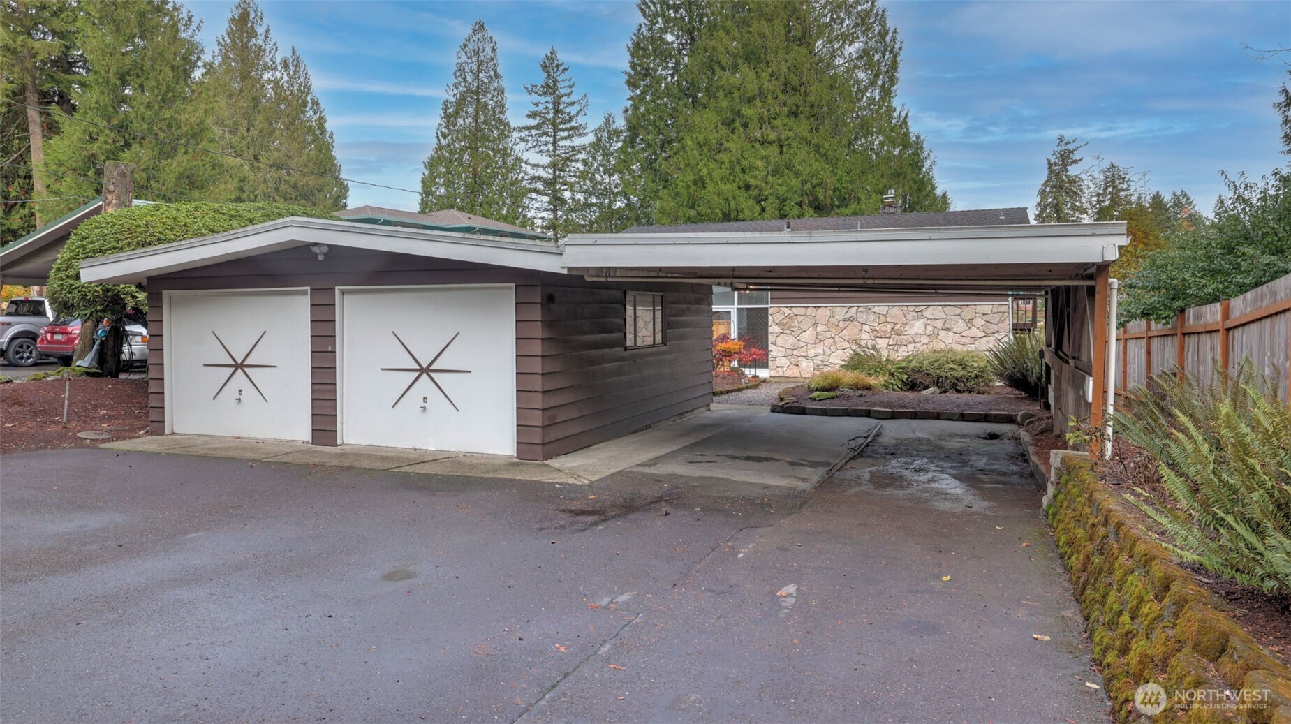 Plenty of storage for your boat, kayaks, paddleboards, and all your water toys