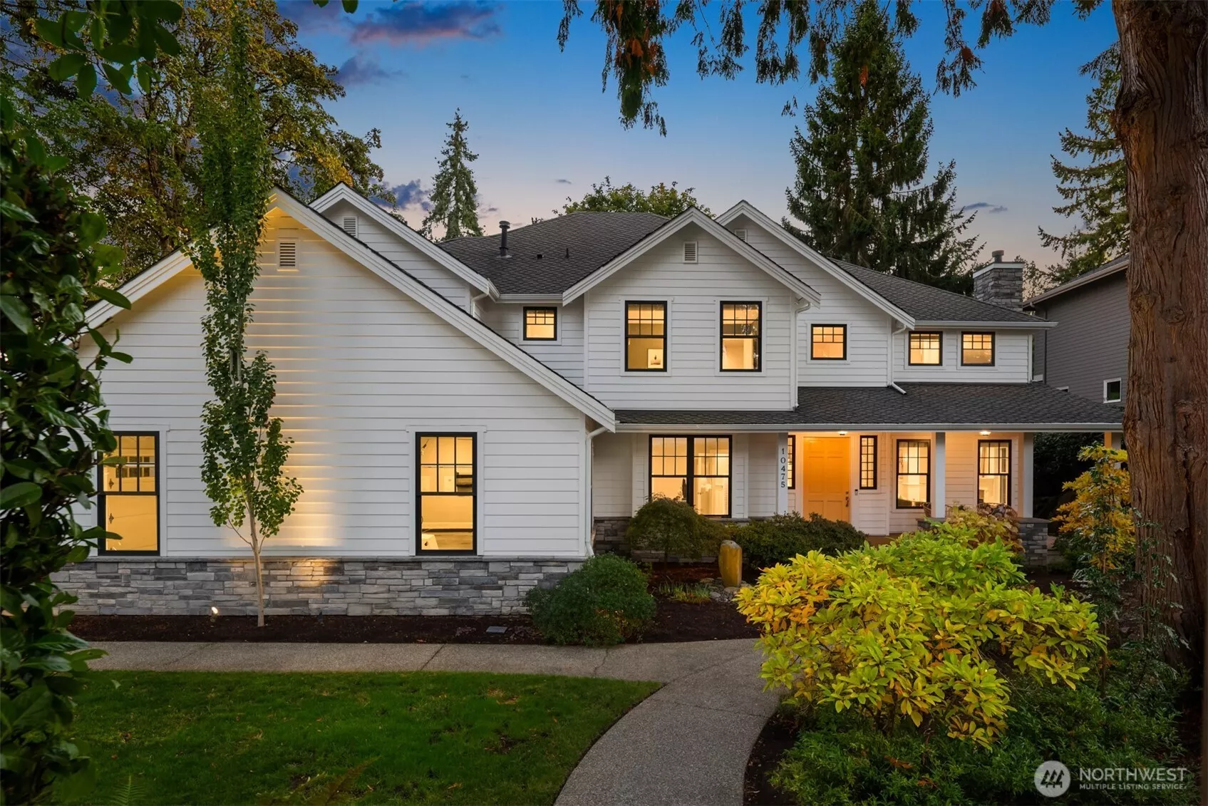 Modern Craftsman in Cherished Enatai.