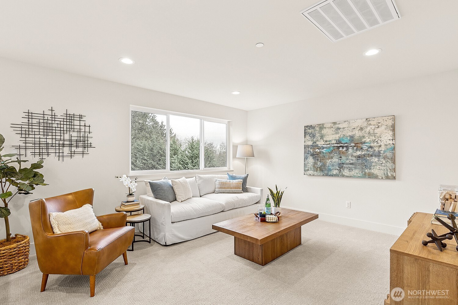 Second story bedroom, 4 bedrooms up, 1 on main floor and 1 in basement. Photo of the Sienna at Paisley Court.