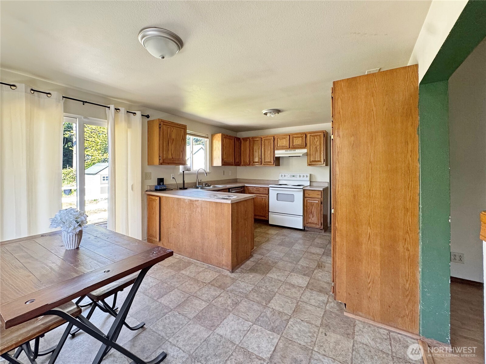 Kitchen/Dining