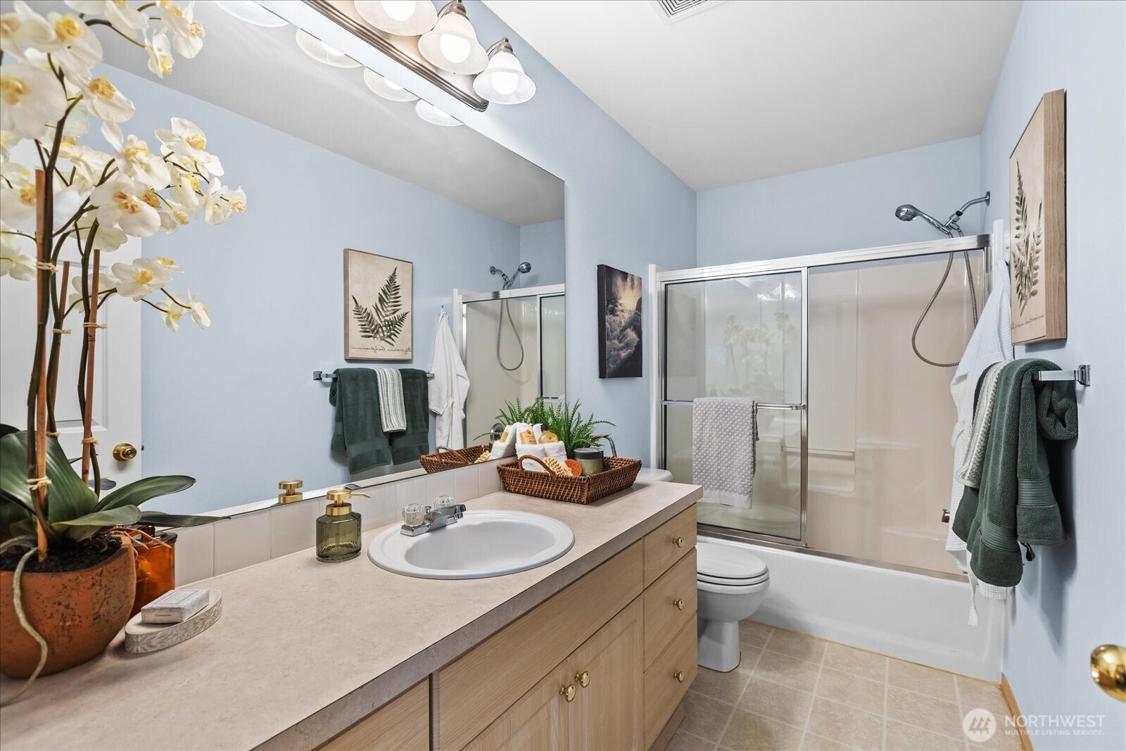Primary en-suite.