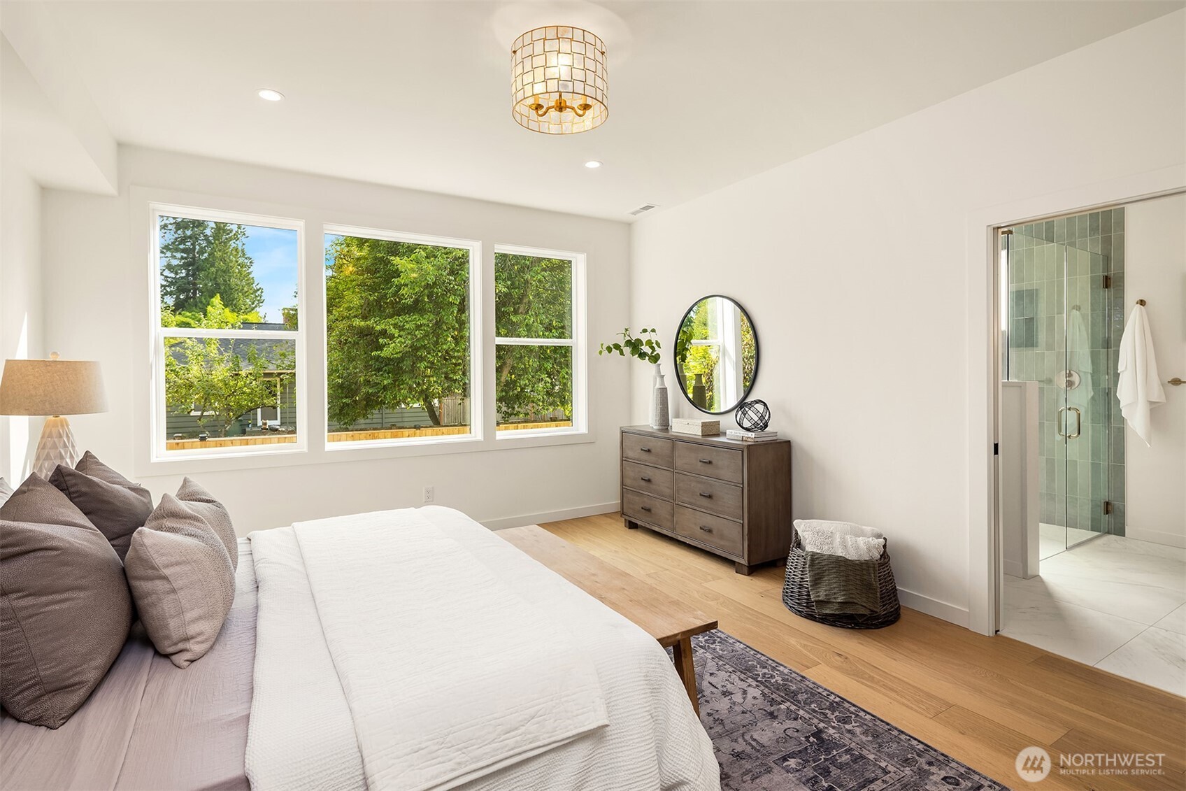 Serene primary retreat