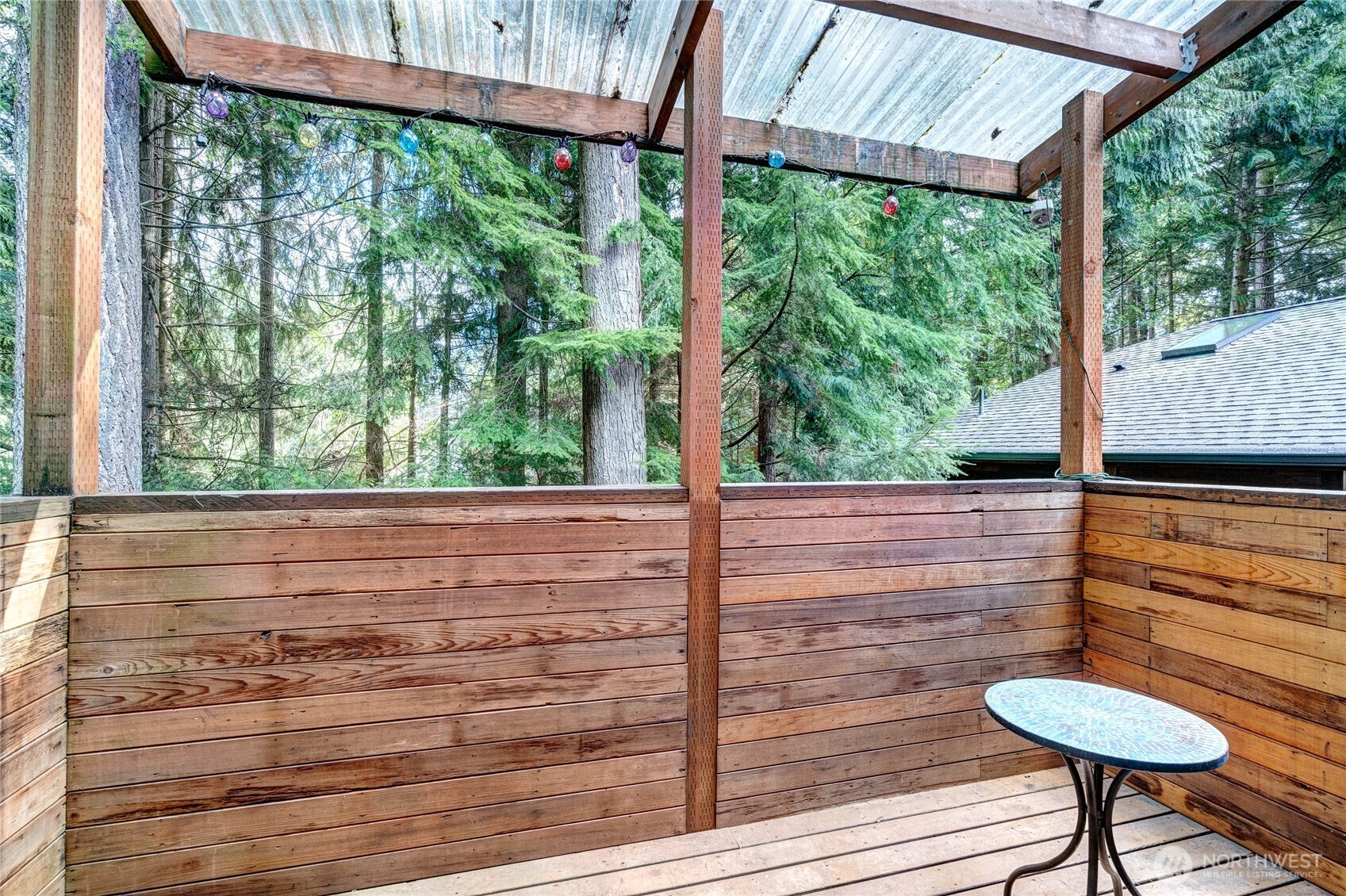 Private deck off upper primary.