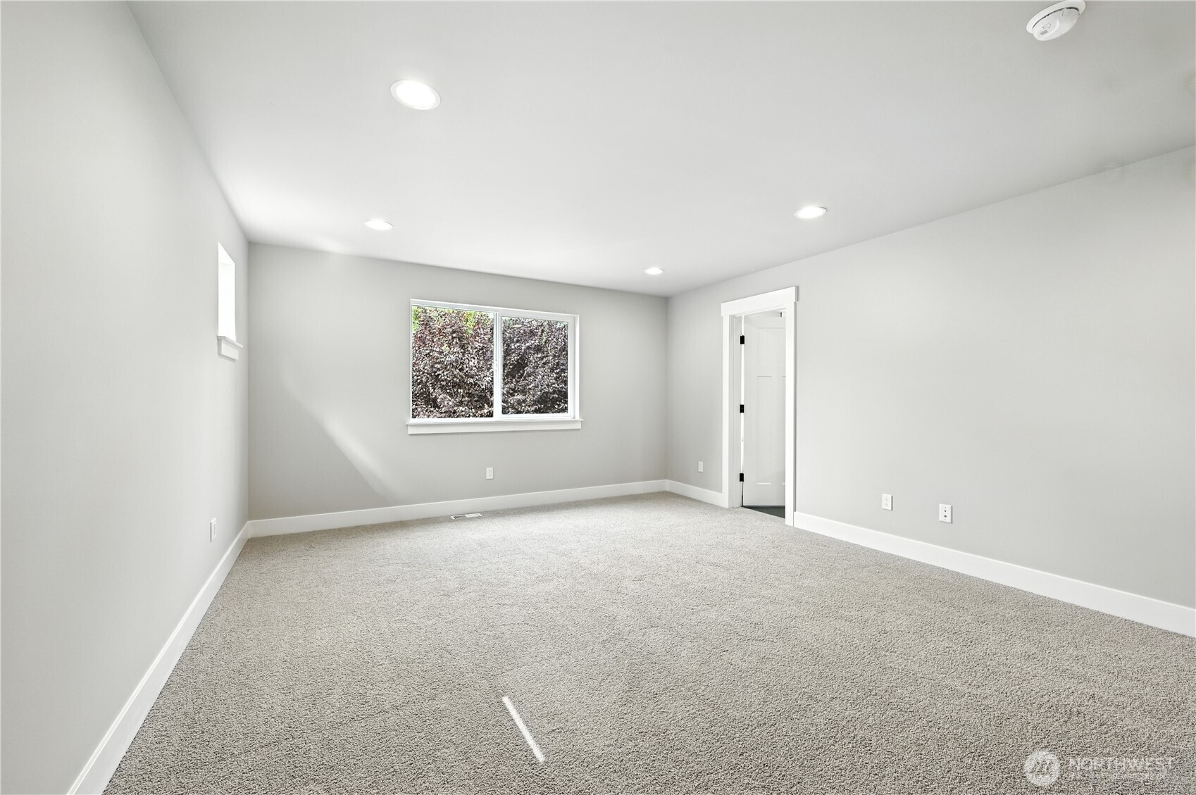 Primary Bedroom with private en suite bathroom