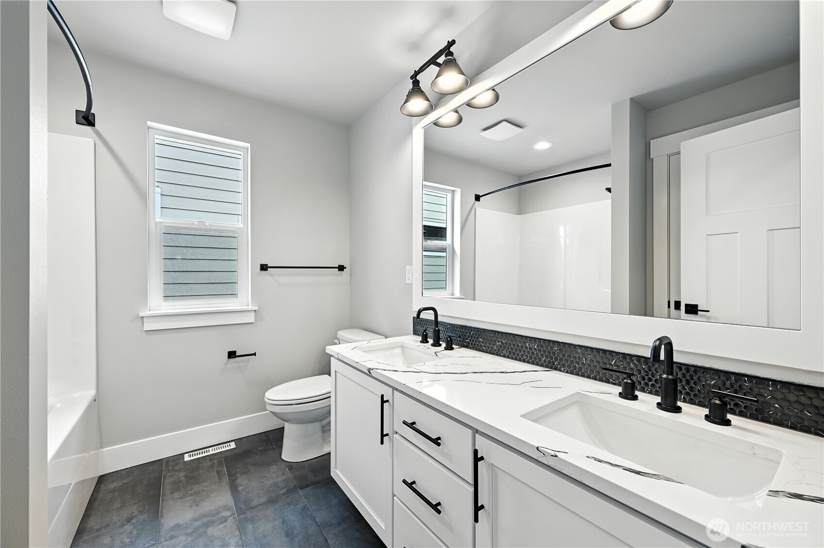 Upstairs Hallway Bathroom