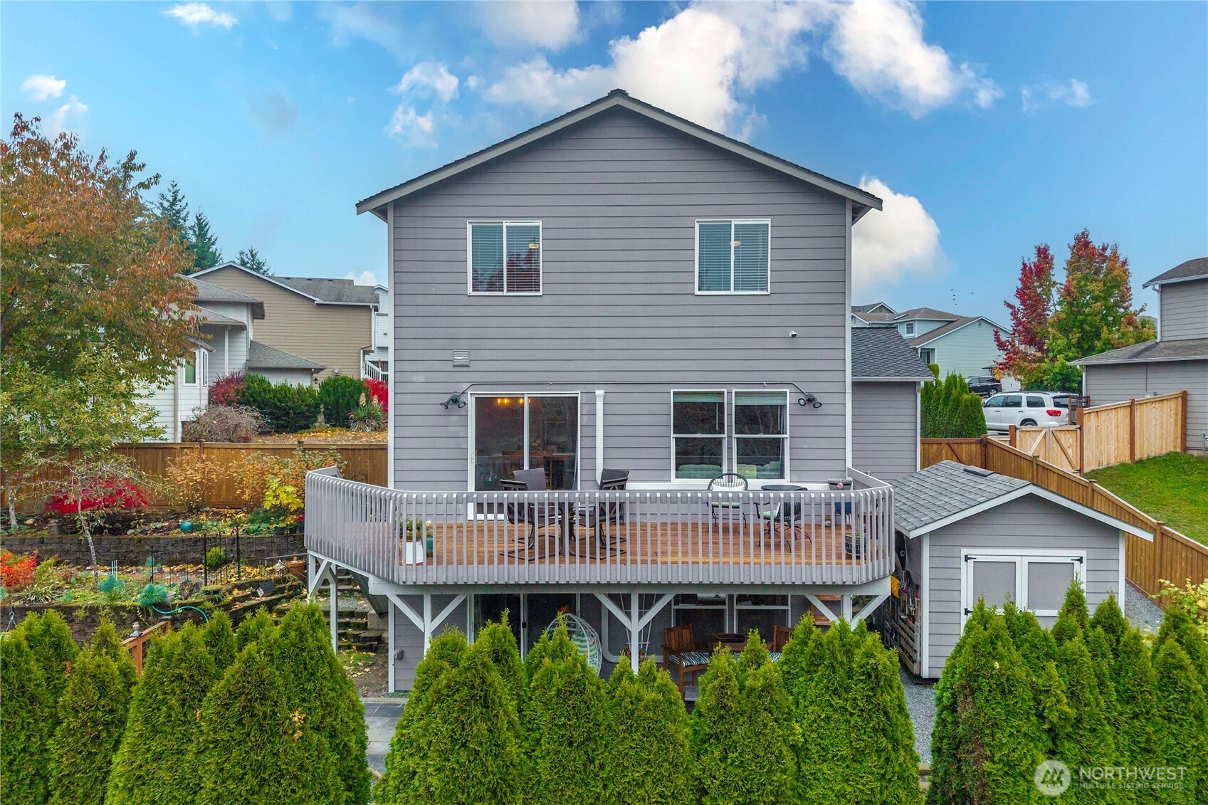 Fully fenced, private backyard!