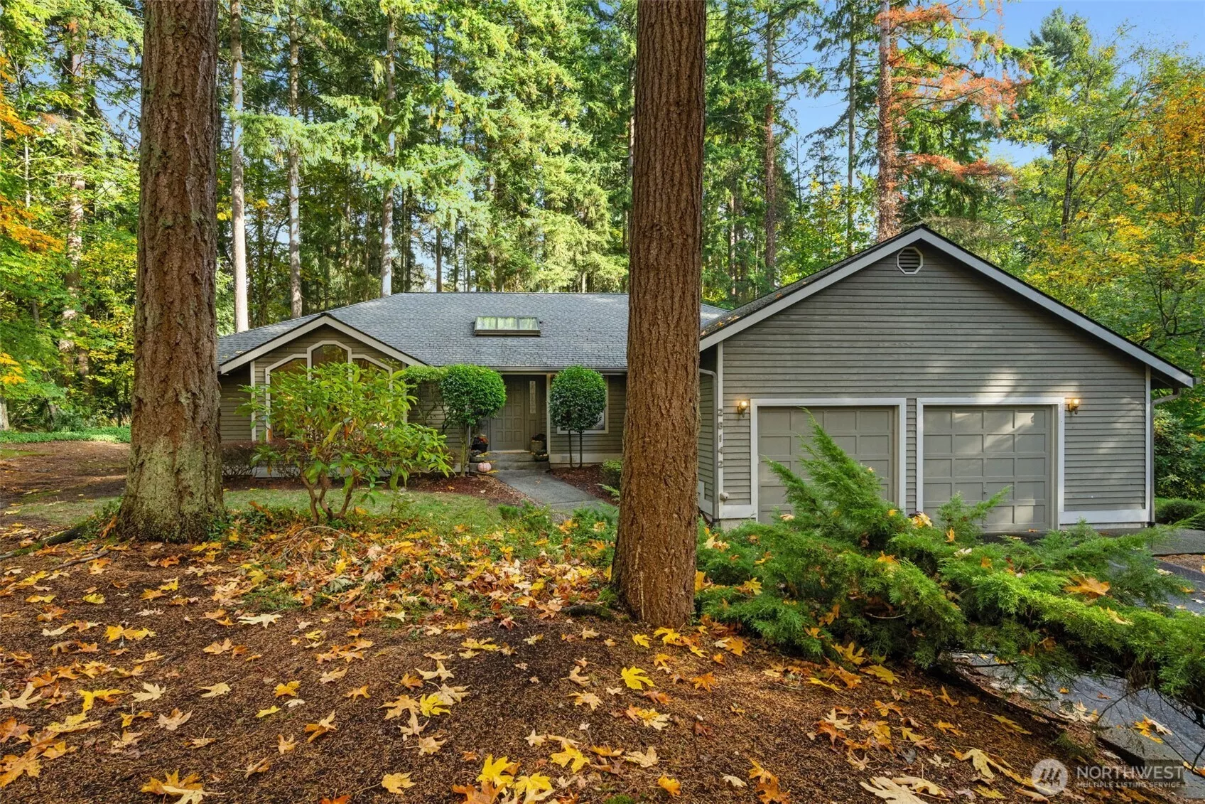 One level rambler in sought after Lea Hill neighborhood between Kent and Auburn.