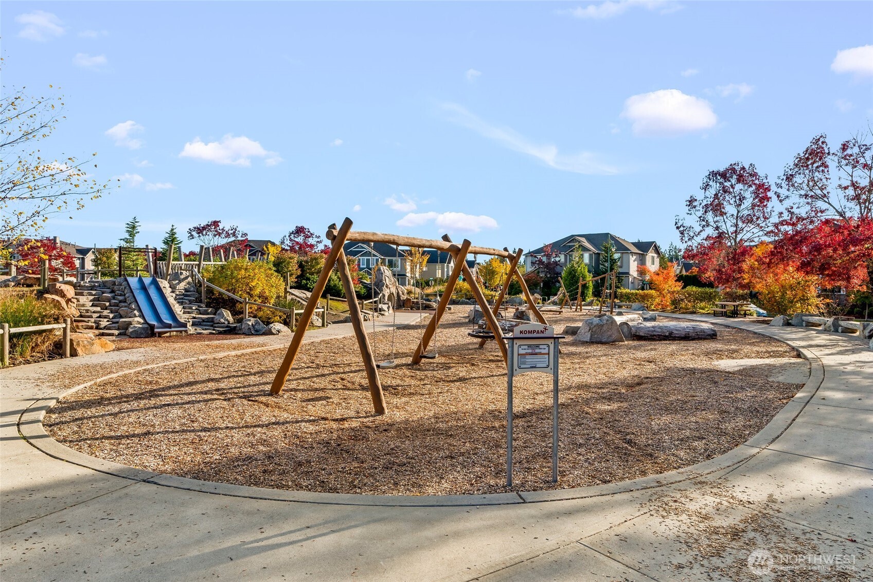 Huge perfectly manicured grassy area  for play.