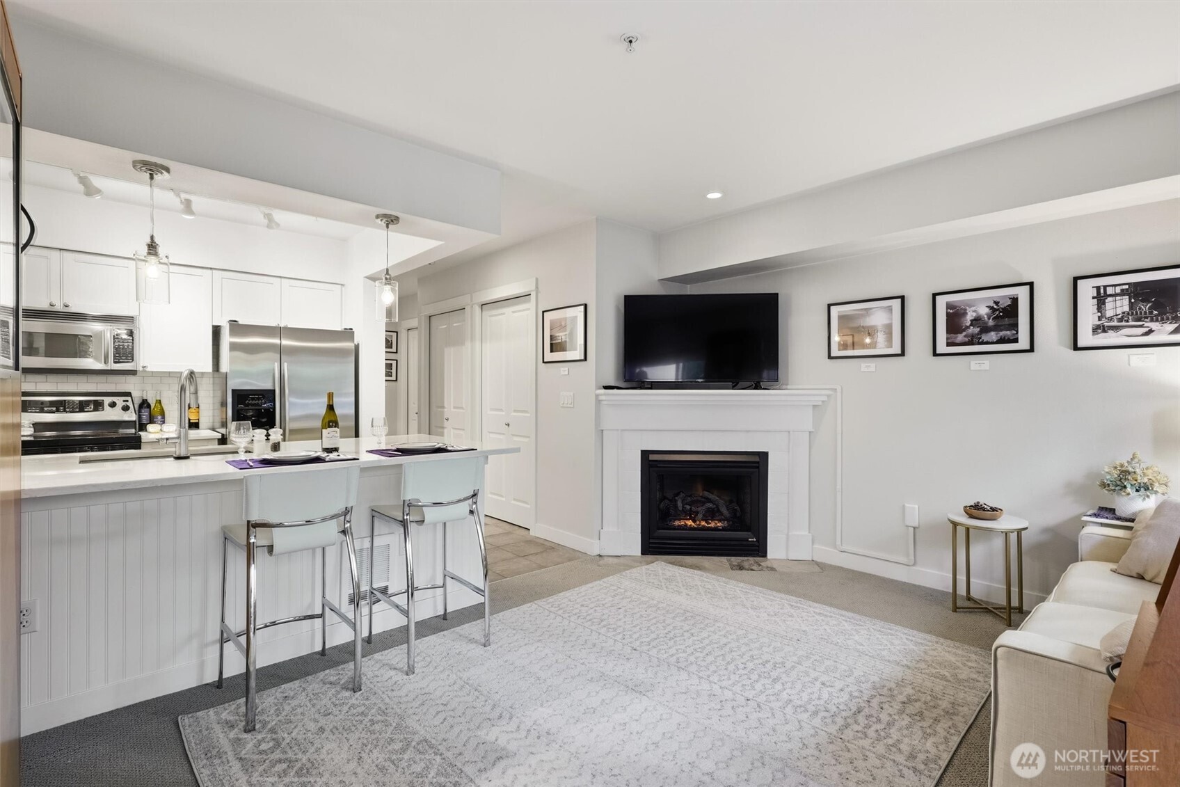 Cozy fireplace (shown with Murphy bed closed).