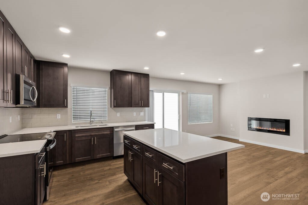 Photos are for representation only.  Features, colors, and selections may differ from photograph. See site agent for details.