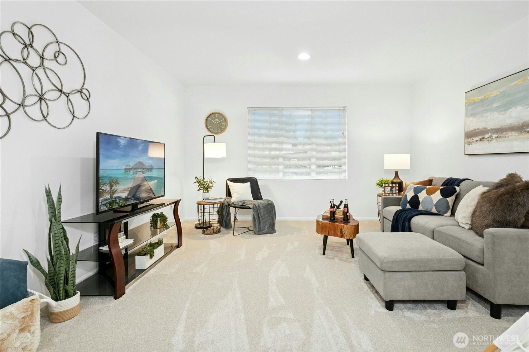 Bonus Room or Office .