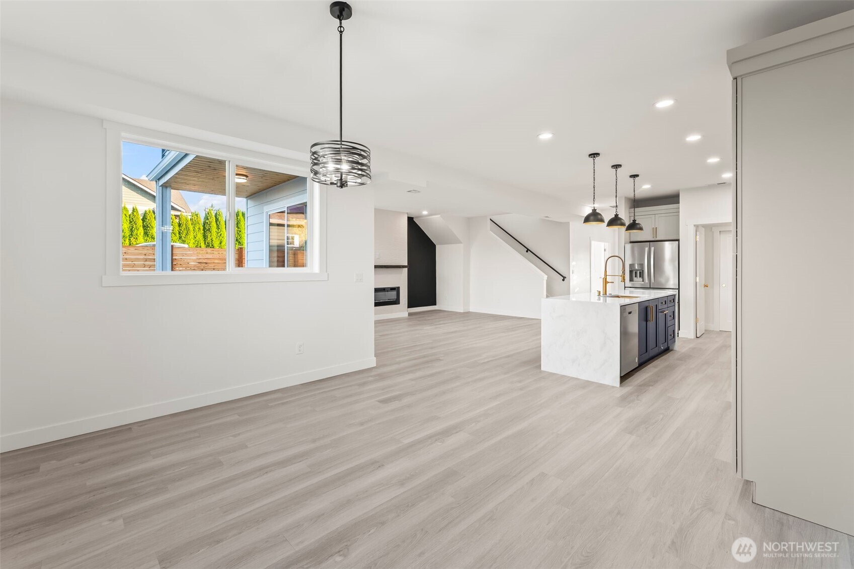 Generous landing area has a Sound view and flexibility in terms of use