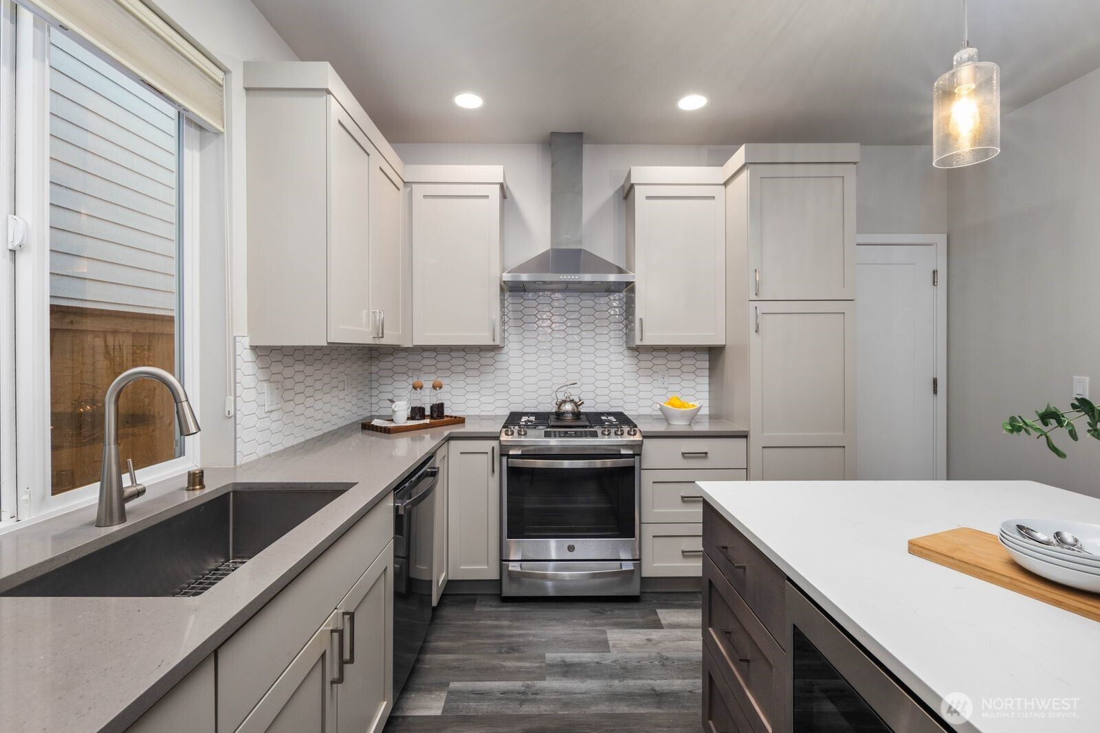 Entry from garage straight into the kitchen - easy grocery unload!