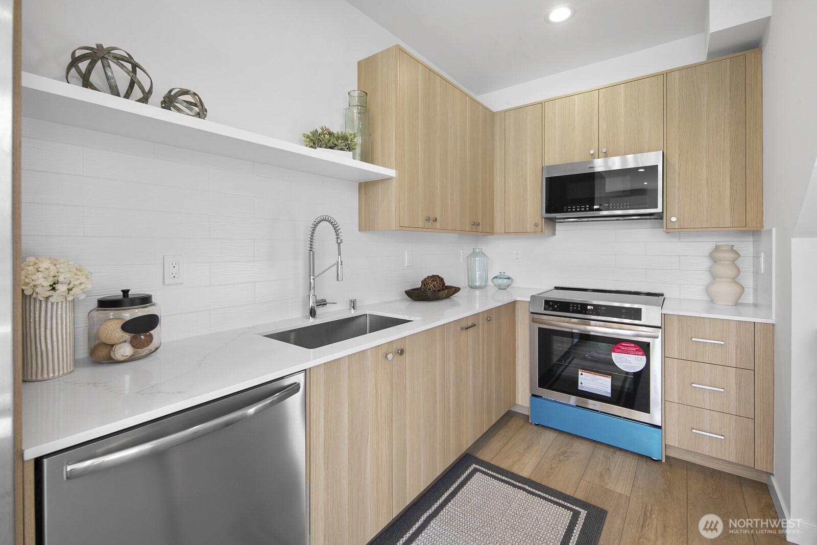 Photos are of model home 8825C. Finishes and floorplans may vary.