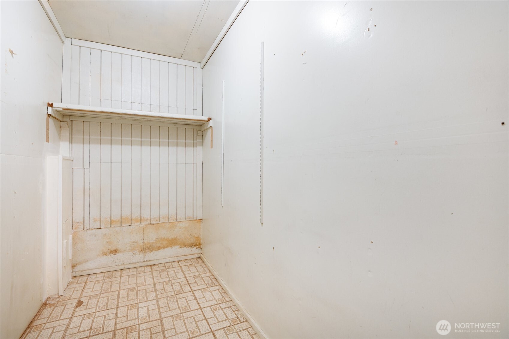 The bottom floor includes generous storage space, perfect for keeping seasonal items, outdoor gear, or household essentials neatly organized.