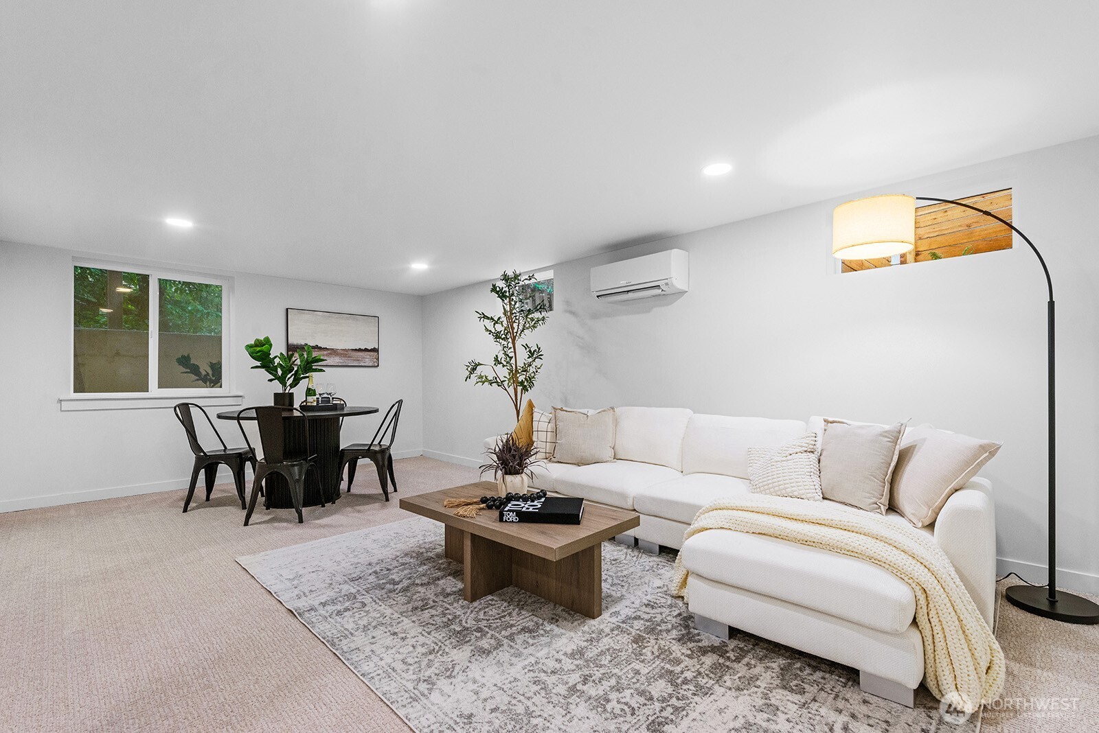 Huge lower level entertainment space