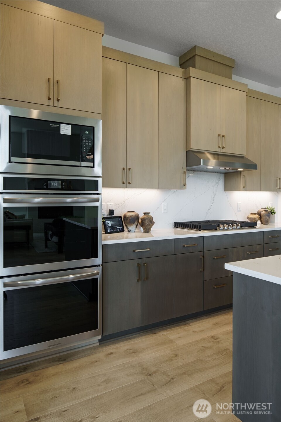 This photo/rendering is provided for illustrative purposes only. It does not depict the actual property, finishes, or furnishings, which may differ.