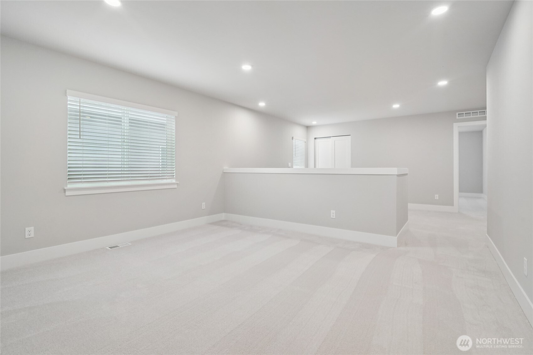 Photos are for representation only.  Features, colors and selections may differ from photograph. See site agent for details.