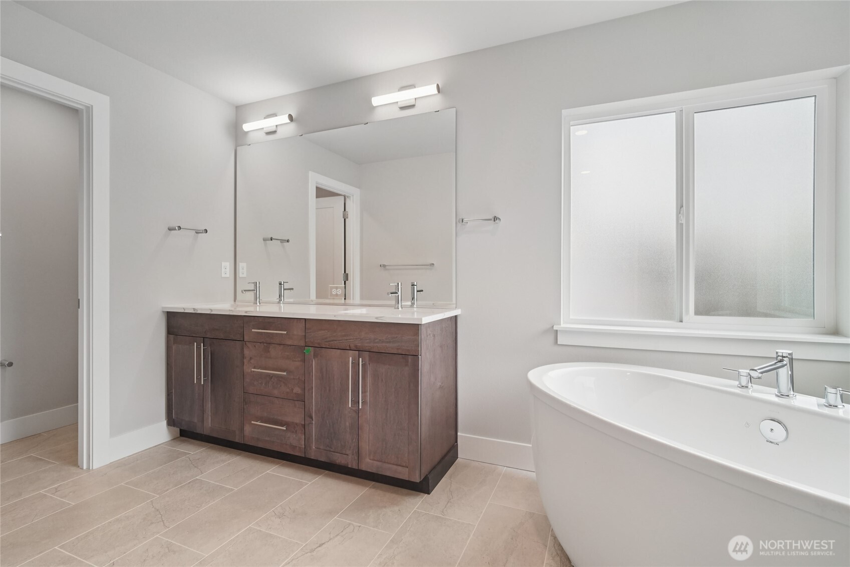 Photos are for representation only.  Features, colors and selections may differ from photograph. See site agent for details.