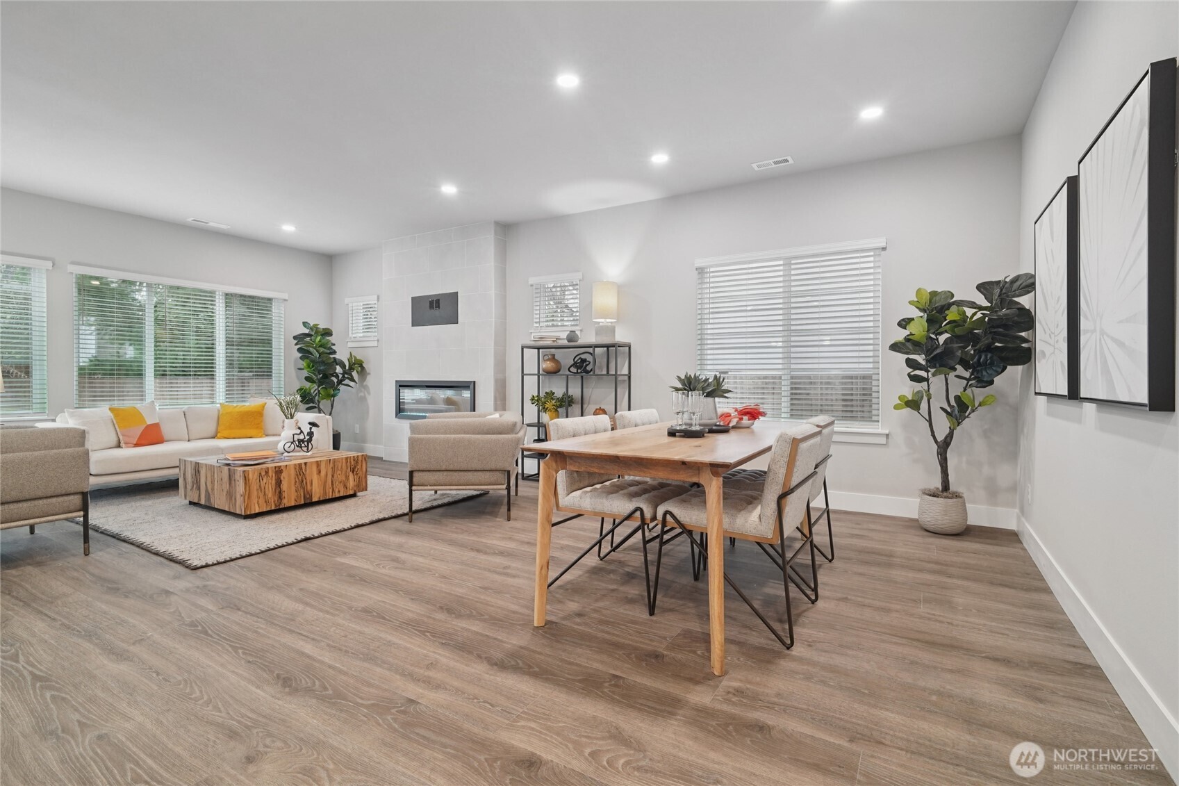 Photos are for representation only.  Features, colors and selections may differ from photograph. See site agent for details.