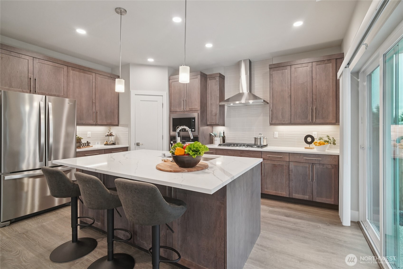Photos are for representation only.  Features, colors and selections may differ from photograph. See site agent for details.