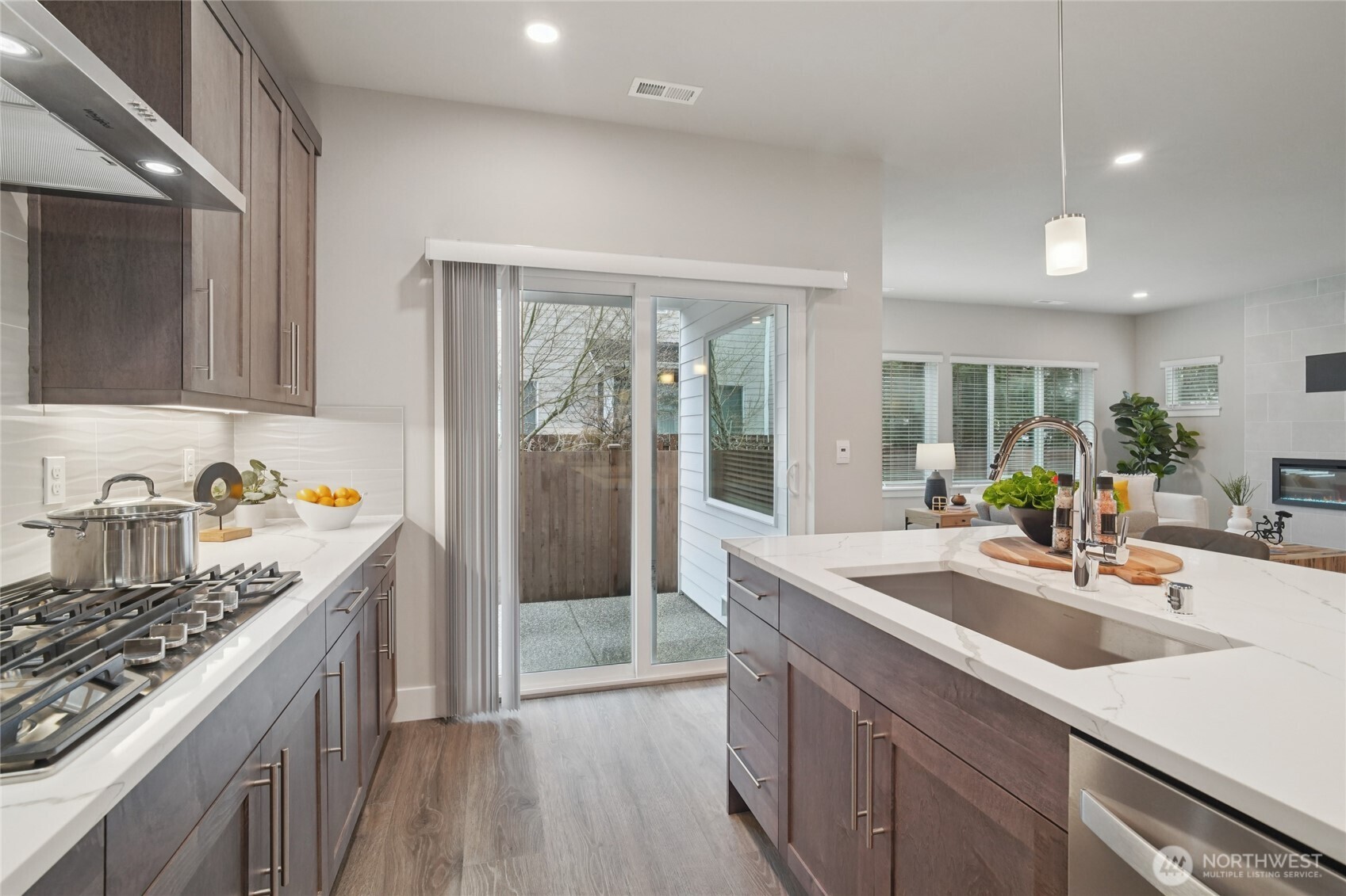 Photos are for representation only.  Features, colors and selections may differ from photograph. See site agent for details.