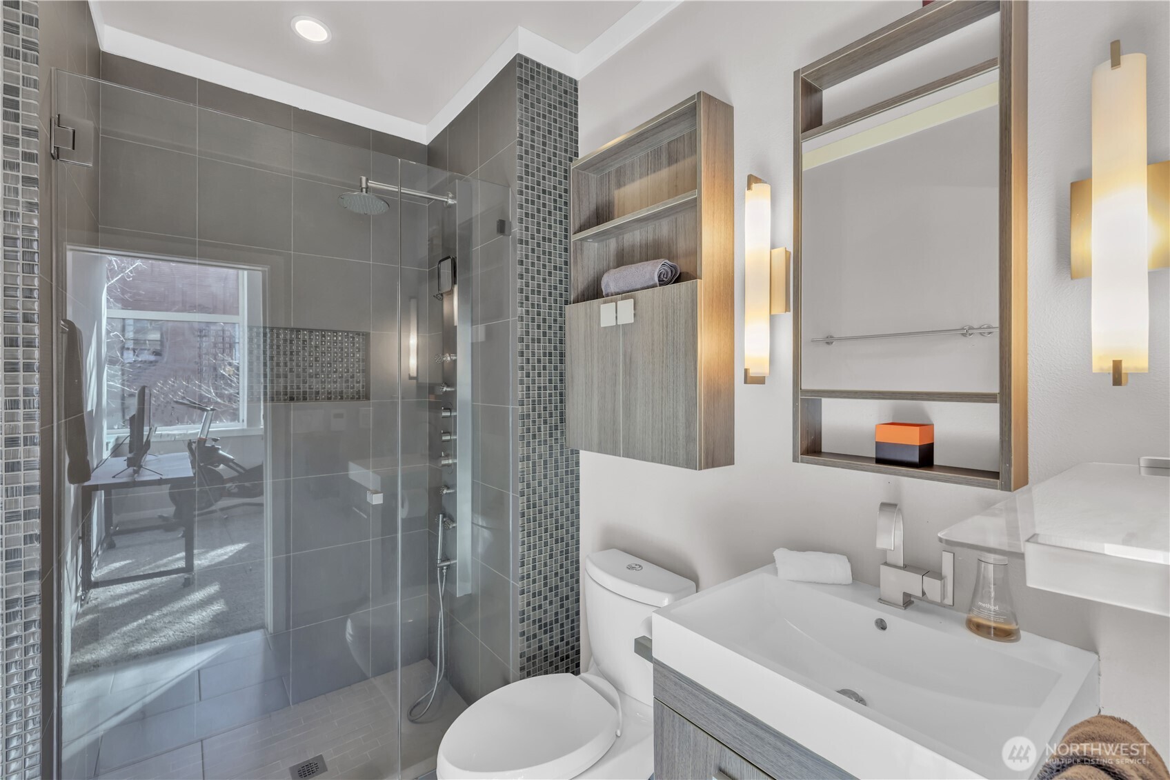 Primary bedroom ensuite bathroom.