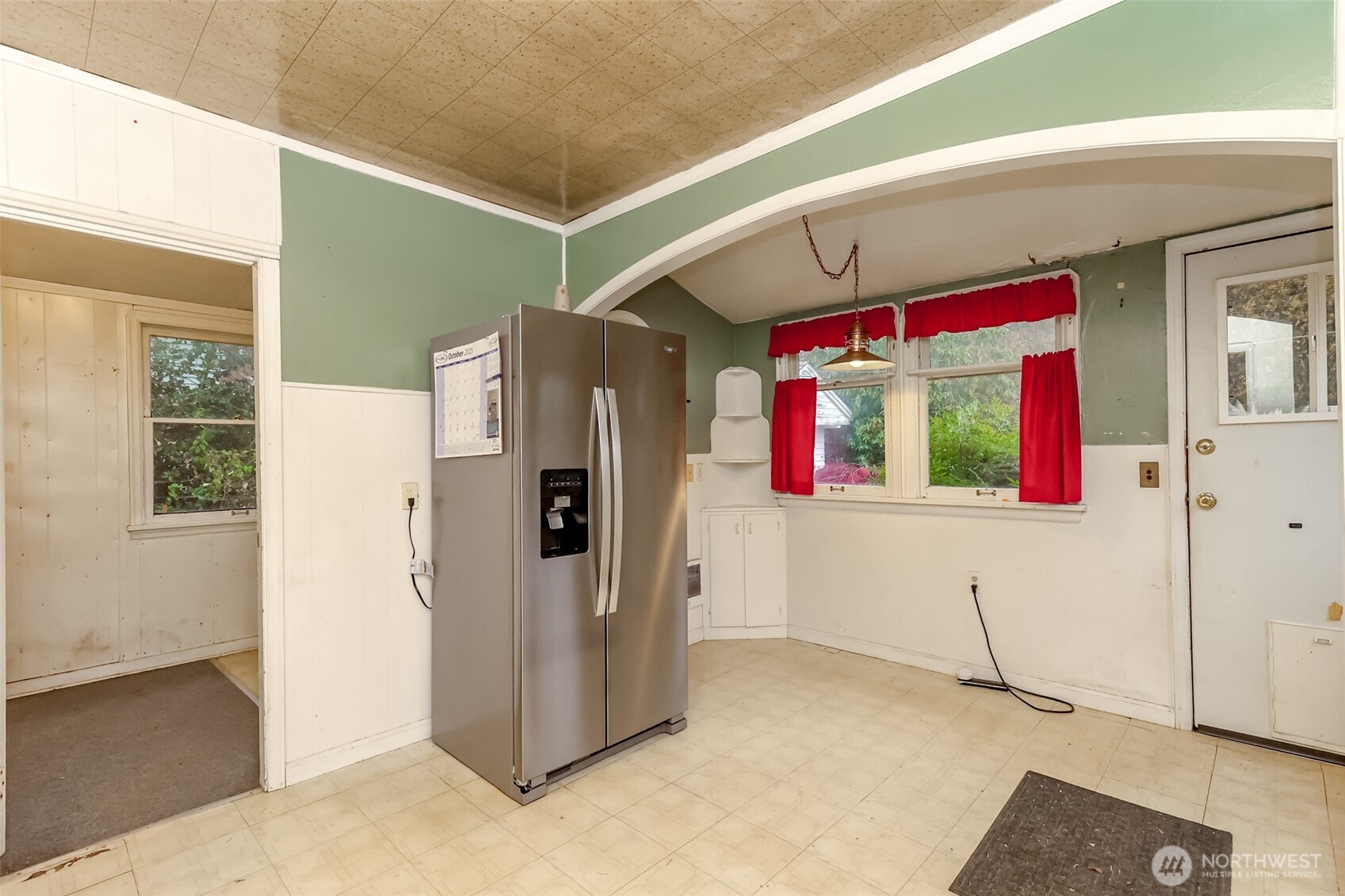 Lots of potential in this kitchen