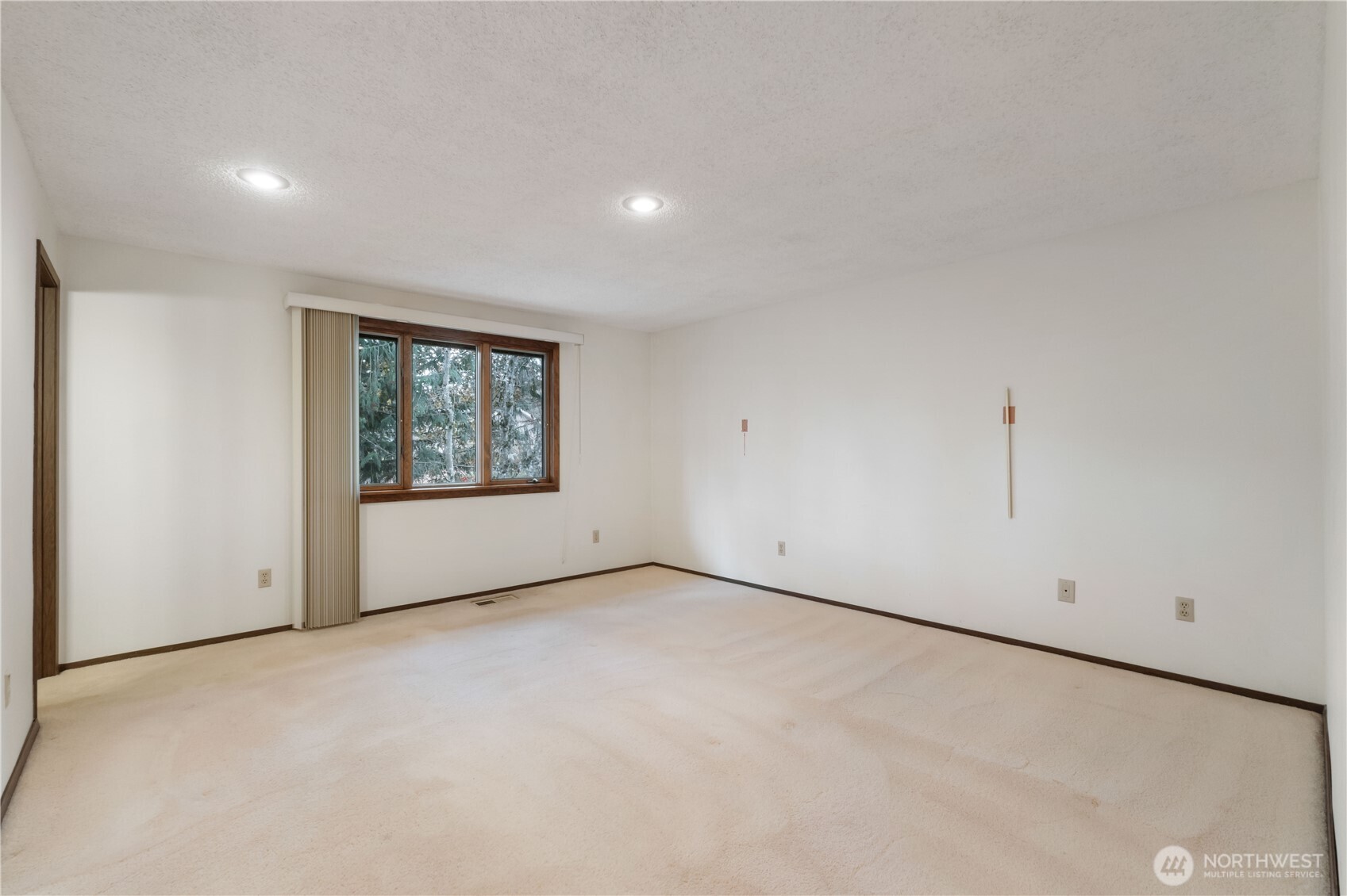 Unstaged Primary Bedroom