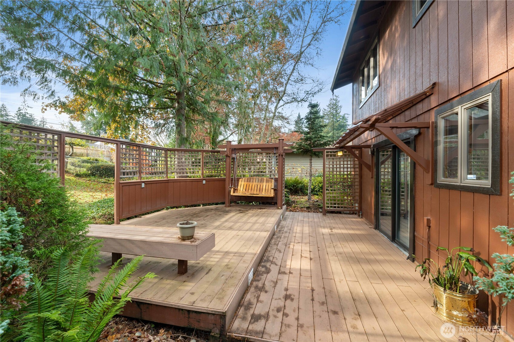 Expansive Deck for Entertaining