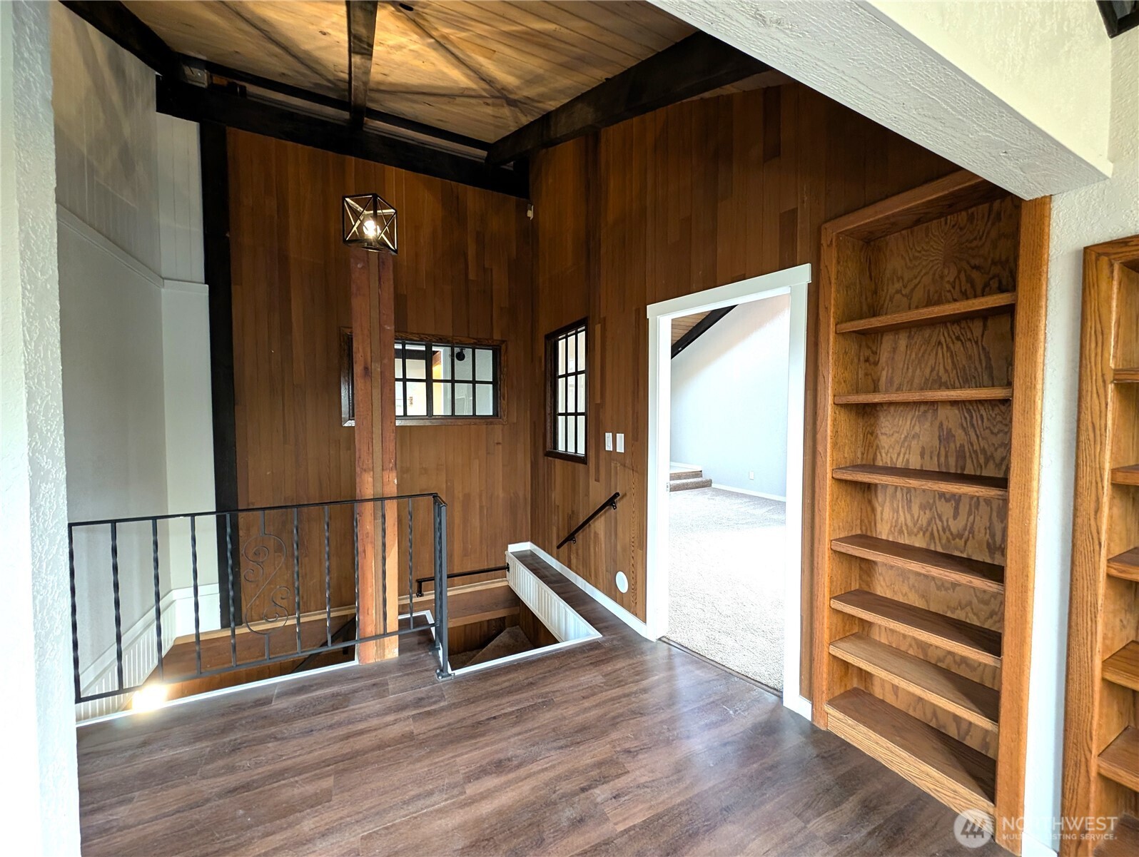 Landing looking into the primary bedroom.