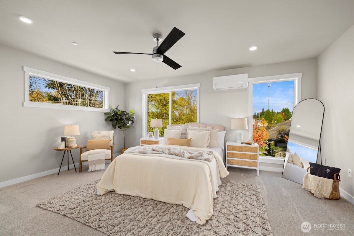 Photographs are for illustrative purposes only. Features, finishes, interior/exterior colors, landscaping and floorplan shown may vary from actual homes built.