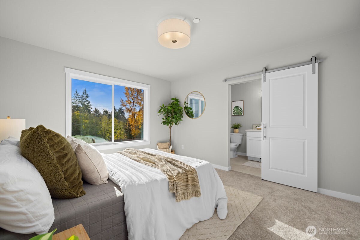 Photographs are for illustrative purposes only. Features, finishes, interior/exterior colors, landscaping and floorplan shown may vary from actual homes built.