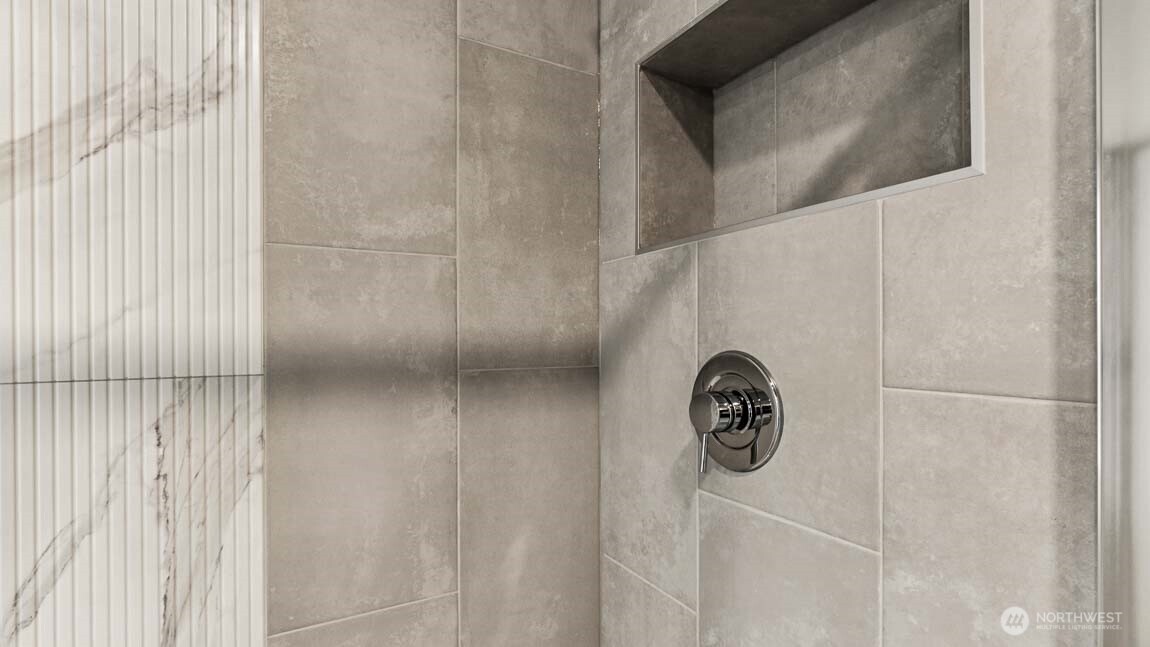 Photos are for representation only.  Features, colors and selections may differ from photograph. See site agent for details.