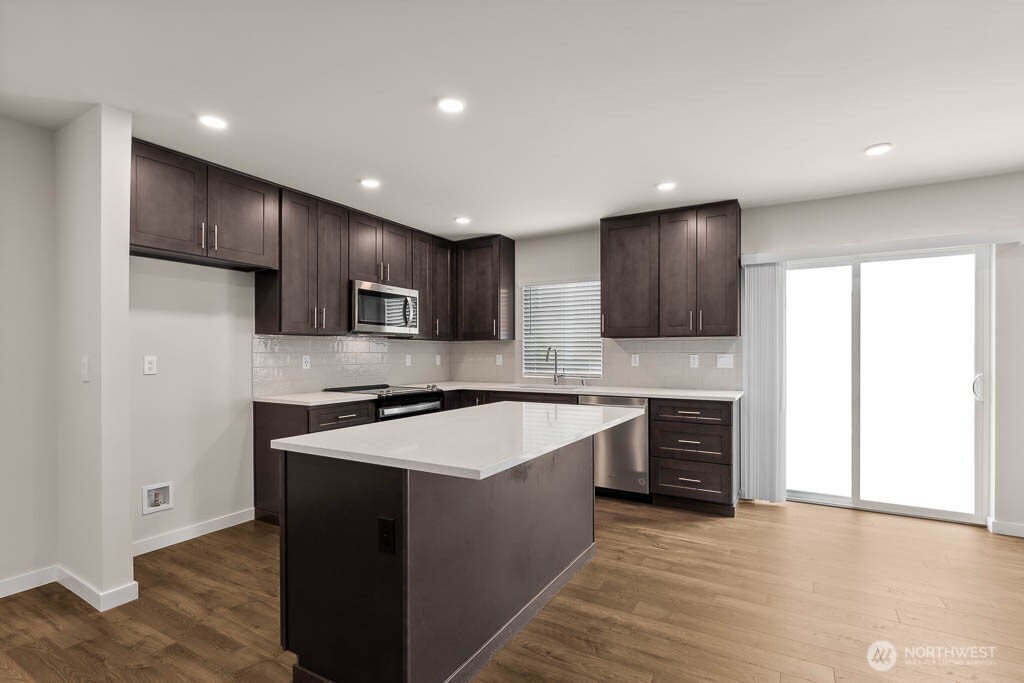 Photos are for representation only.  Features, colors, and selections may differ from photograph. See site agent for details.