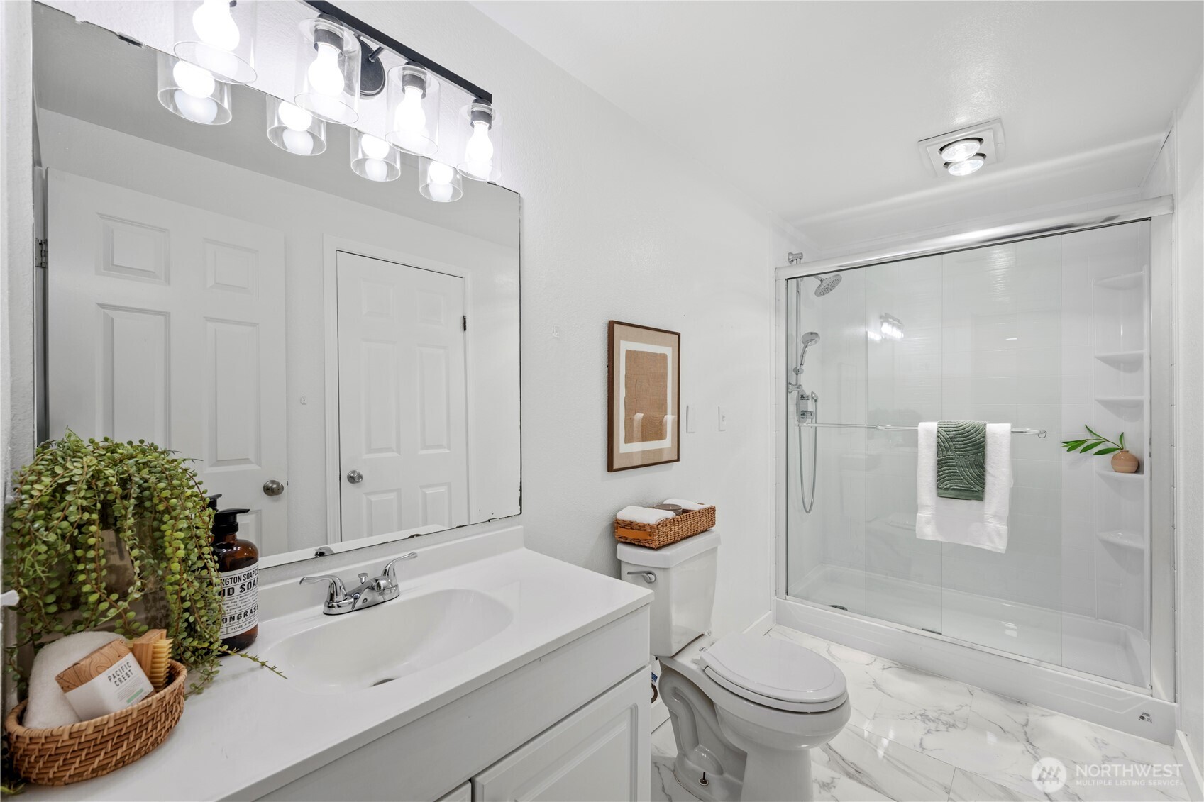 Sun filled living/dining room