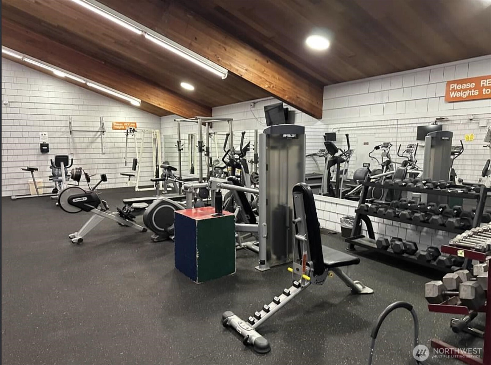 Well-supplied gym and sauna in the health center to the right (far side) of the main club house near your unit.
