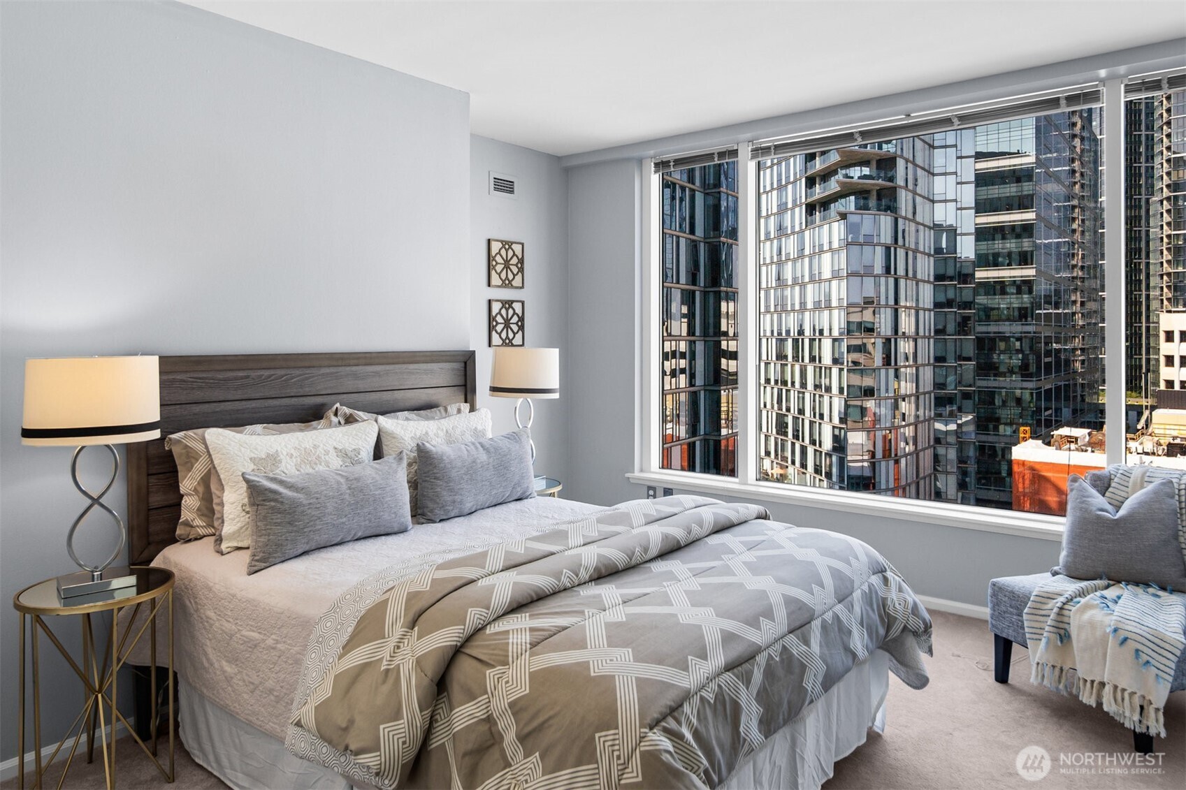 A comfortable and private second bedroom, ideal for guests or as a second office space, ensuring privacy and convenience.