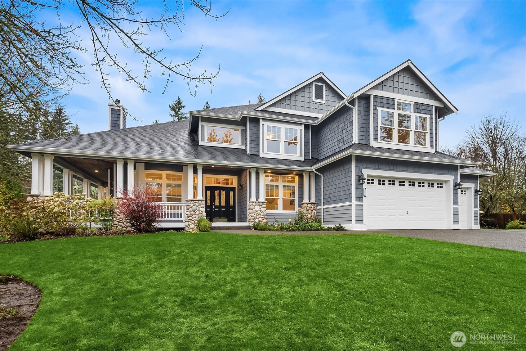 Brand new roof and exterior paint.