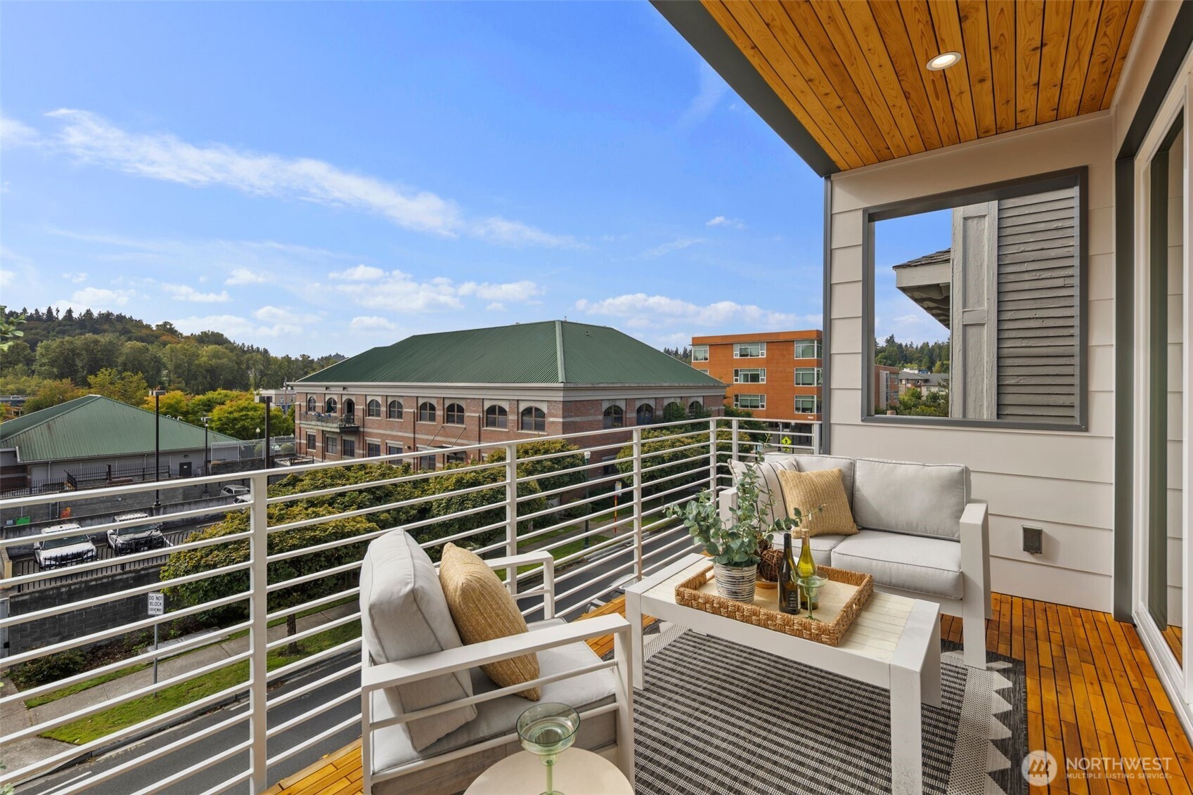 Top Floor - Expansive views, sizable balcony