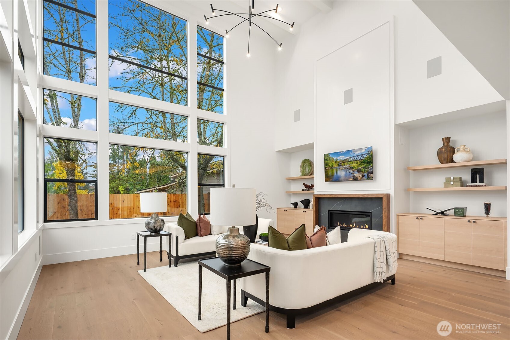 2 story Great room that overlooks the private backyard