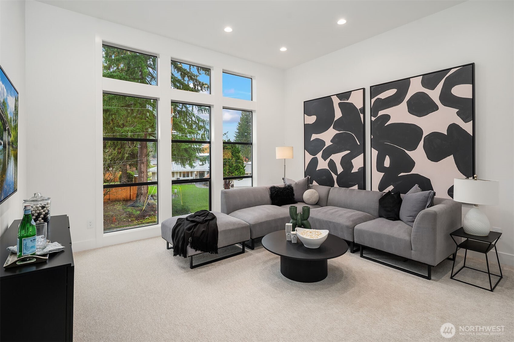 Flexible upper floor bonus room