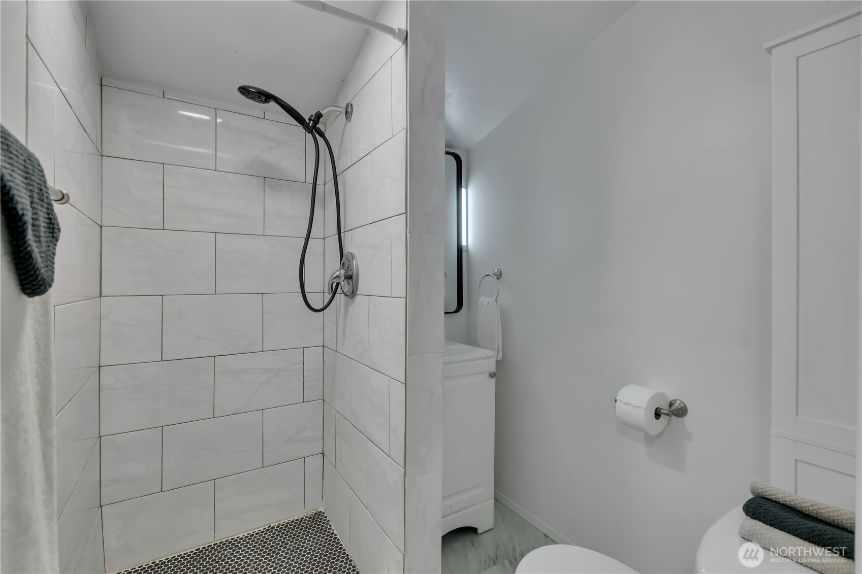 Upper-level remodeled 3/4 bath