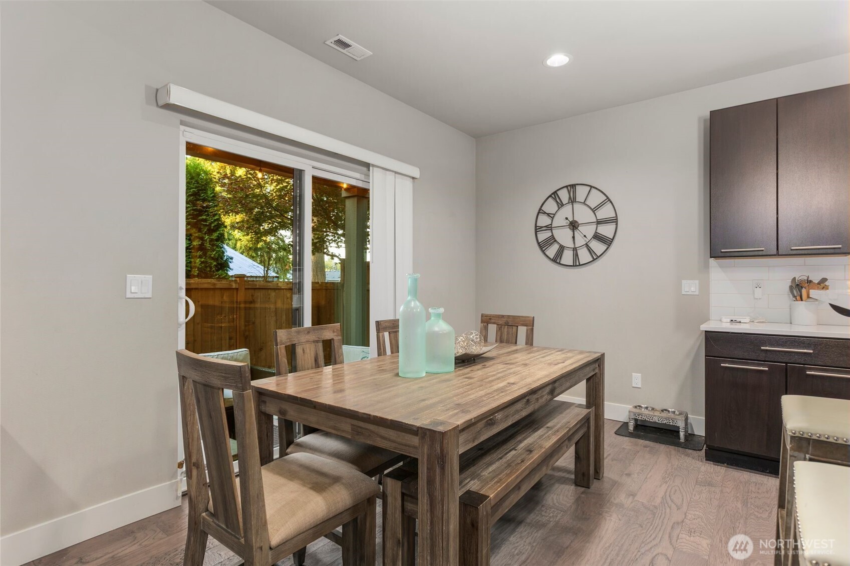 Kitchen w/ Eating Space