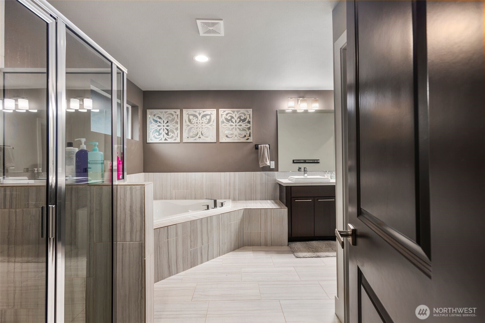 Primary Bath w Closet to Right