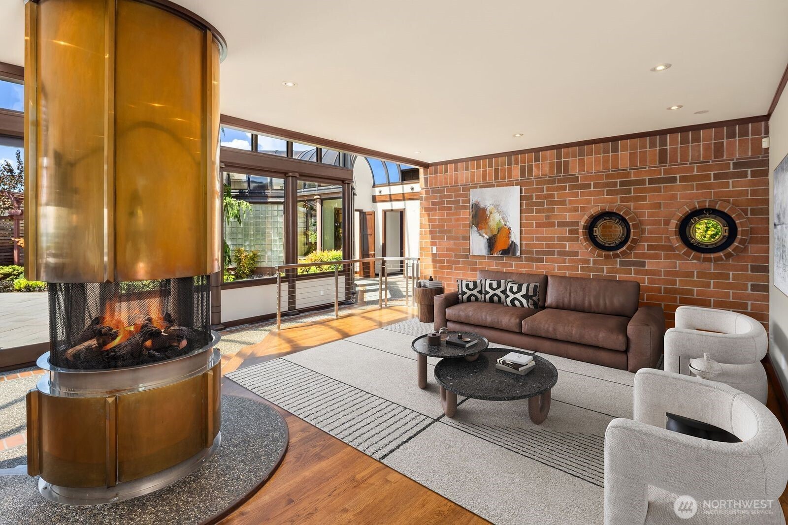 Portholes from the same time and shipyard as the Titanic (virtually staged)