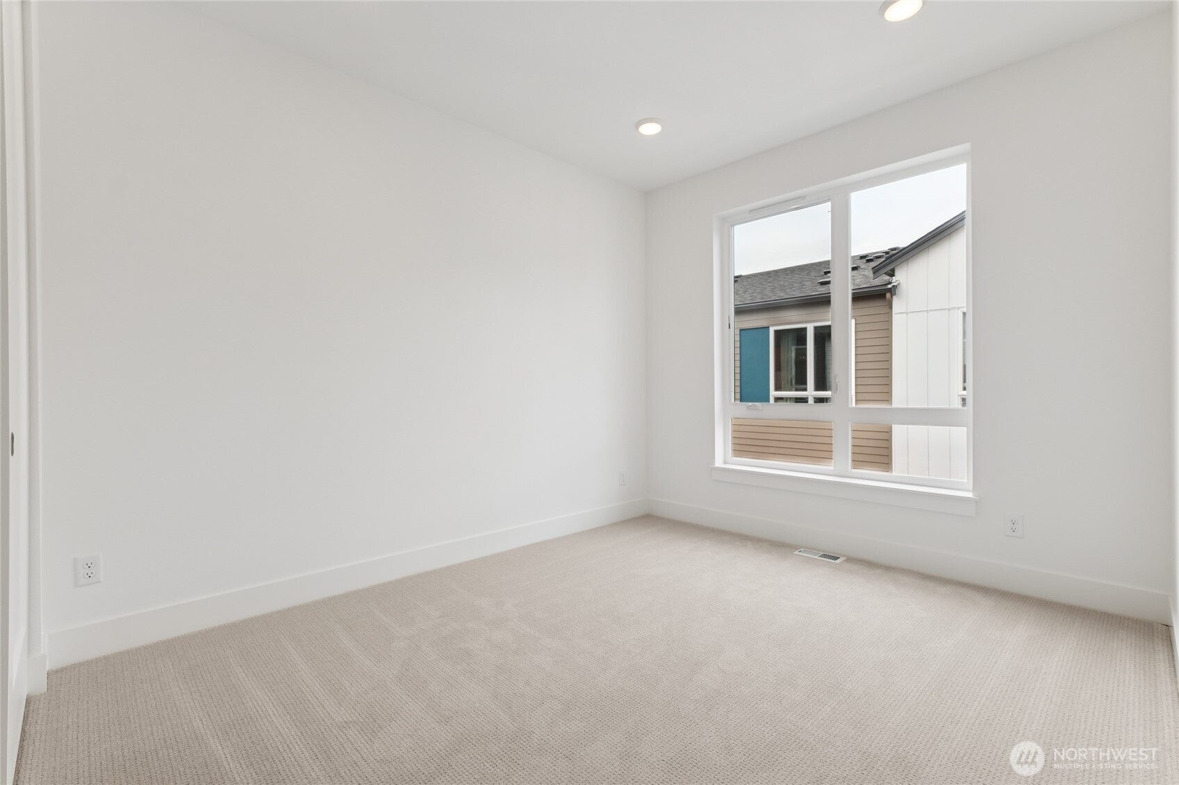 Pictures of Model Home. Not pictures of actual home. Features, colors, layout may vary.