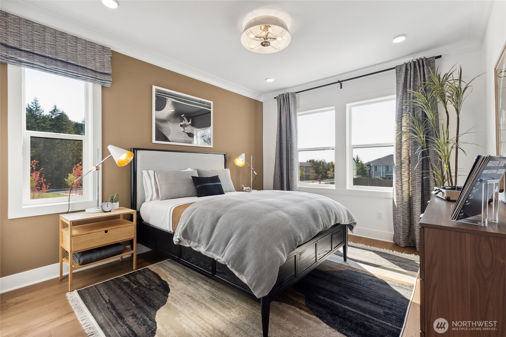 2nd level guest suite bath. Model Home pictures for illustration only. Colors and features may vary