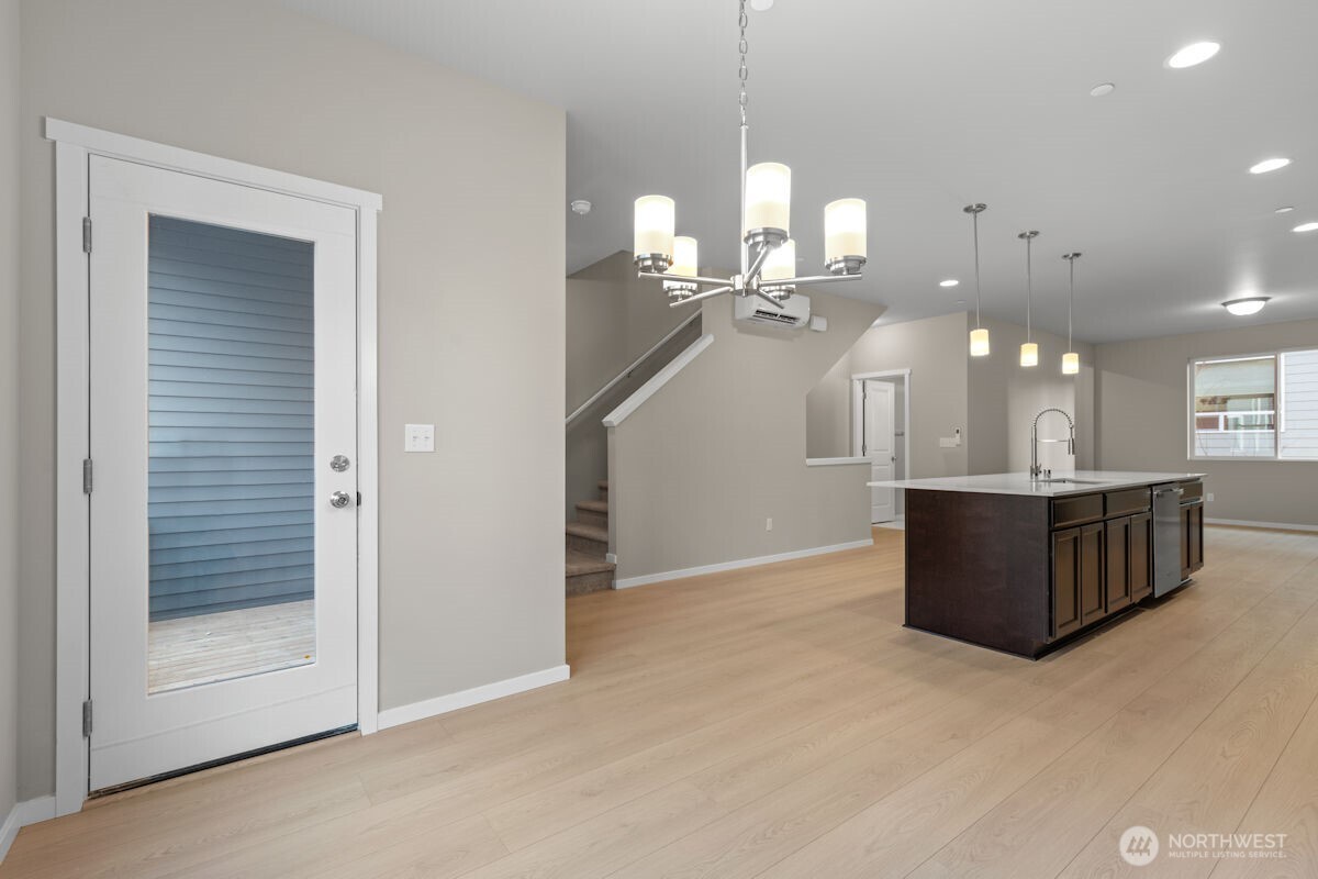 Photographs are for illustrative purposes only. Features, finishes, interior/exterior colors, landscaping and floorplan shown may vary from actual homes built.